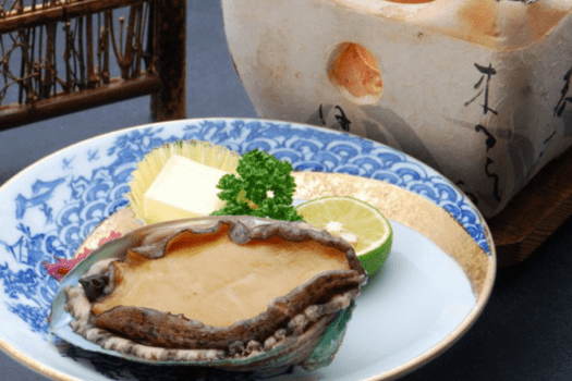 【お部屋食】海の幸欲張りプラン★ 金目鯛の煮付・和牛ステーキをメインに鮑の踊り焼き＆地魚舟盛付き