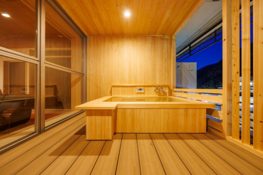 湯籠里 スイート客室 露天風呂 夜のイメージ 湯籠里 スイート客室 露天風呂 夜のイメージ