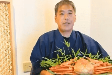 カニの美味しい食べ方や殻のむき方、カニに合うお酒までカニのことならなんでもアドバイス! カニの情報の他にも、地域の観光情報なども習得した、カニのエキスパートでもあります! カニの美味しい食べ方や殻のむき方、カニに合うお酒までカニのことならなんでもアドバイス! カニの情報の他にも、地域の観光情報なども習得した、カニのエキスパートでもあります!
