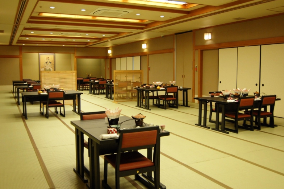お食事会場一例