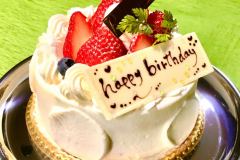 お祝いのケーキをご用意 お祝いのケーキをご用意