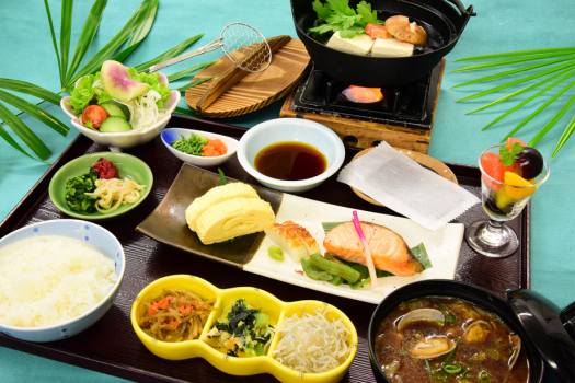 充実のおかずでごはんがすすむ万葉岬の朝食