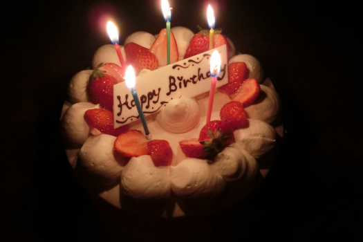 【ホールケーキ（ショートケーキ）】お祝いに！