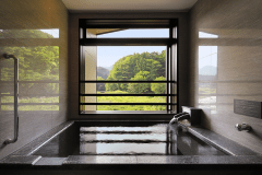 【離れメゾネット】窓を開ければ半露天になる2階のお風呂