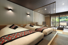 【離れ和洋室】こちらのお部屋はベッドルームに和室がついたタイプとなります。