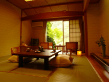 【養気楼】スタンダード（和室10畳＋広縁2畳）★夕食：創作会席