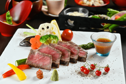 【夕食は部屋にお届け】メインは国産牛ステーキ☆お部屋で過ごす水入らずの時間