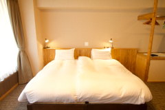 【別館/ハリウッドツイン/シャワー付】川沿い角部屋34平米