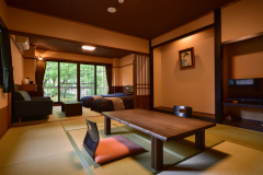 【西館/二間続き和洋室】角部屋　ツイン＋和室10畳