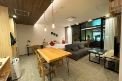 11号室【半露天風呂付】渓流沿い広々テラス付スイート◆58平米