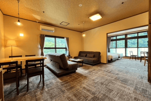 25年改装◆リビング＆広々バスルーム付コーナーツイン55平米　一例