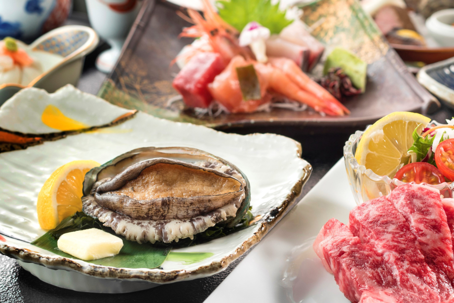 【若狭牛】×【活あわび】　灰屋自慢のご当地グルメプラン