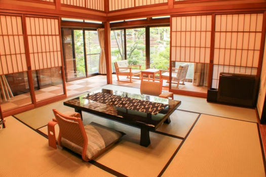 日式房，附露天浴池客房 [松風庵]（自由流動的溫泉水）