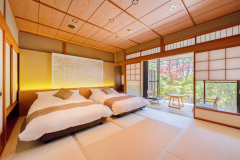 ガーデンスイート 和洋室「観月亭」客室イメージ
寝室にはセミダブルのツインベッドを設置。 ガーデンスイート 和洋室「観月亭」客室イメージ
寝室にはセミダブルのツインベッドを設置。