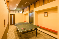 【卓球コーナー】老若男女問わず、ご家族でお楽しみいただけます。 【卓球コーナー】老若男女問わず、ご家族でお楽しみいただけます。