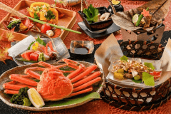 【夕食】茹で蟹丸ごと1杯付き会席料理(一例)：福井の味覚と選りすぐりの蟹を存分にご堪能ください！