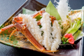 蟹刺し(一例)：花開くカニ刺しは新鮮で美味しい証♪