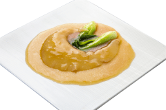 ボリューム満点！「フカヒレの姿煮」