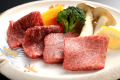 【公式HPからのご予約なら10％OFF！】【前沢牛｜贅沢食べ比べプラン】すき焼き＆鉄板焼きを食べ比べ！前沢牛の多彩な味わいを堪能《1泊2食》