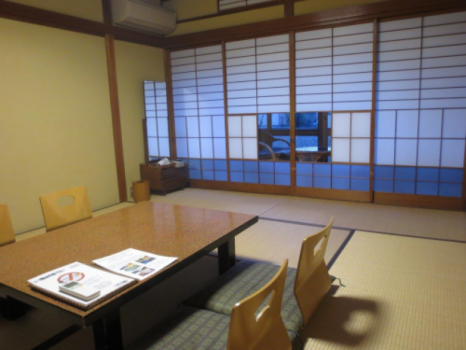 B中 松川を望む8畳和室 広縁つきリバービュー B中 松川を望む8畳和室 広縁つきリバービュー