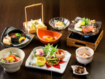 《板長自慢のオススメ会席》~旬の食材を使用した10品~【弥彦駅から徒歩1分!】 《板長自慢のオススメ会席》~旬の食材を使用した10品~【弥彦駅から徒歩1分!】