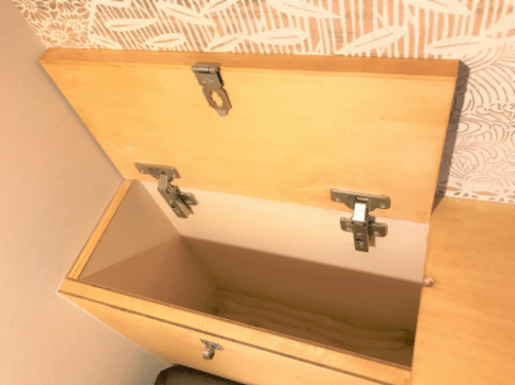 Security box inside the cabin can be locked by padlock.