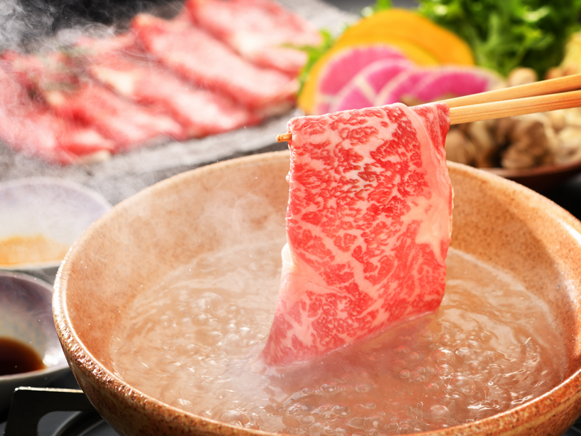 ■特選牛のしゃぶしゃぶ イメージ■料理長厳選のブランド牛。さっと出汁に潜らせ、肉本来の旨味を堪能