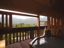 本館露天風呂付お部屋（８畳とベッド）