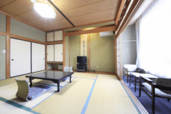 【旧館・１階】内風呂に１番近くて人気レトロ客室（６～１０畳）