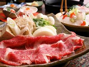 黒毛和牛すき焼はボリューム満点！