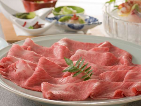 極上のお肉を使用、神戸牛しゃぶしゃぶ会席一例