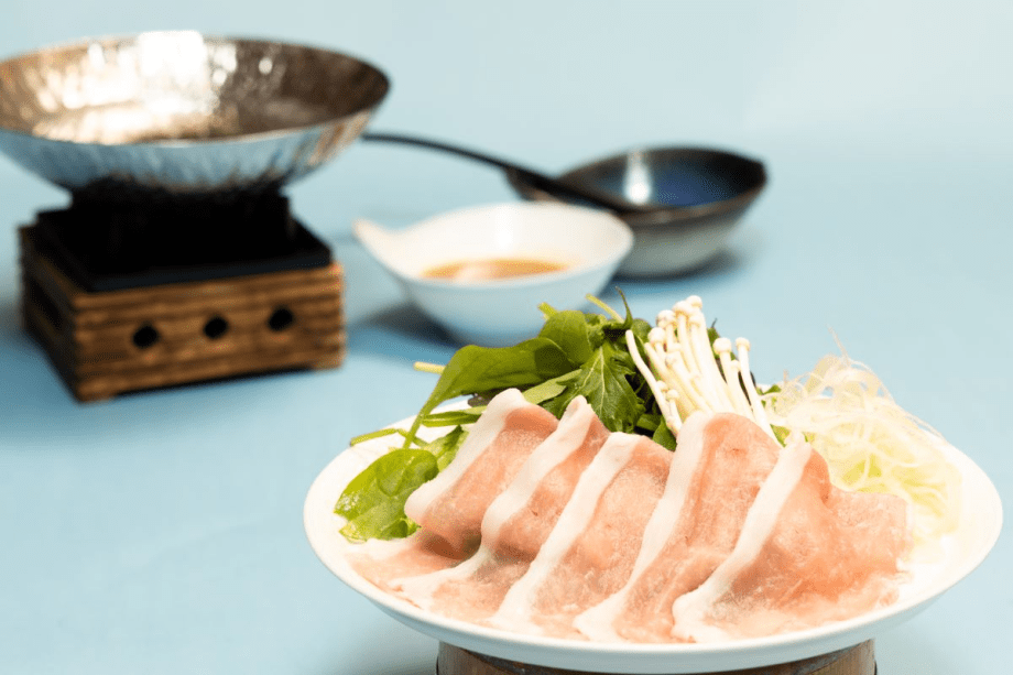 ふるさと納税【朝食付】＜8/8～8/14限定＞夏の彩り朝食バイキング＆温泉堪能♪～夕食は館内レストランで別料金にて承ります。