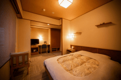 ■洋室（ダブルベット1台+シャワーブース）/禁煙