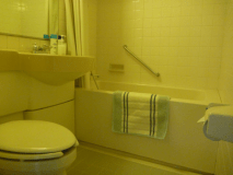 ツインルーム　（バス・トイレ付き）