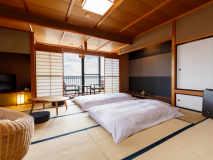 <Suisukan: Lakeside superb view>Corner room Japanese-style  12.5 tatami <Suisukan: Lakeside superb view>Corner room Japanese-style  12.5 tatami
