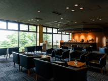 ロビーラウンジはフリードリンクコーナーになっております（夜はアルコールもご用意）