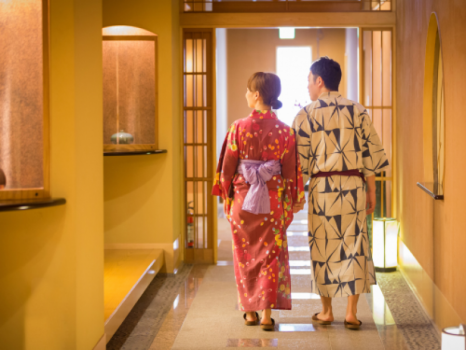 【館内風景】 情緒あふれる小路のような館内。散策されてみてはいかがでしょう