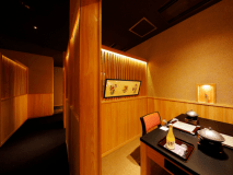 【半個室　食事処】 食の愉しみを、ちょっと特別な空間で。ごゆっくりお愉しみください
