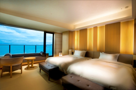 <絶景海側/天空フロア>【茜】 絶景露天風呂付、ゆったり72㎡のお部屋でお寛ぎください。