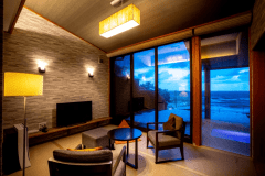 【101・山】刻一刻と変わる日本海の情景を愉しむ、オーシャンビュー和モダン客室・ダブルベッド（43平米）