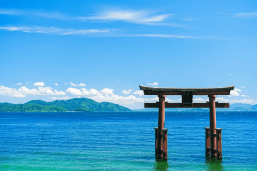 【早割あり】マキノメタセコイア並木や白鬚神社まで車で約20分　初夏の高島満喫　時を忘れて大地を感じるGlamping Resort 水辺に浮かぶパブリックサウナ利用可！2食付き