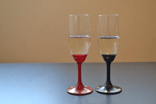 県産ワイン・地酒の飲み比べ。岩手の豊かな大地が生む芳醇な香りを味わいをぜひご賞味ください。