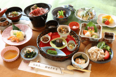 花巻の地物を中心に一番おいしく味わえる食材でつくりました。