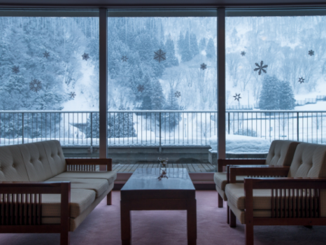 ロビーからの雪景色