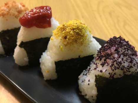 メンバーカラーの4色おにぎり