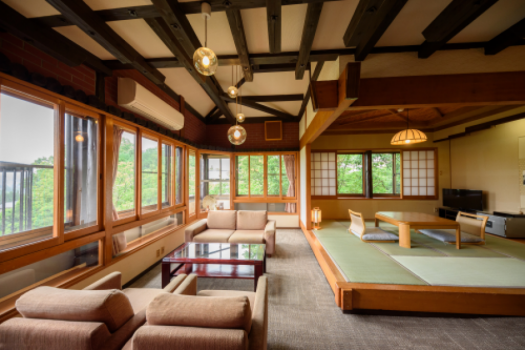 本館3階の和洋室のお部屋です。（フロントは2階にございます。）
