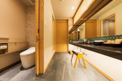 広々とした使い勝手の良い洗面化粧台でございます。