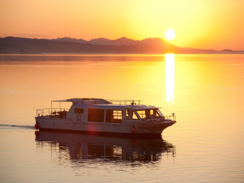 宍道湖遊覧船(夕日) 宍道湖遊覧船(夕日)