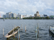 旅館の前を流れる大橋川
