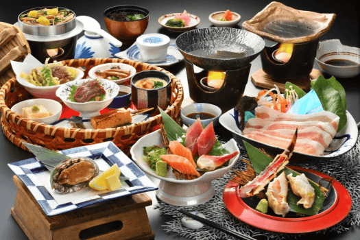 【お食事一例:秋】※タラバ蟹活鮑は変更ありませんが仕入状況季節によりお料理内容は変更となります 【お食事一例:秋】※タラバ蟹活鮑は変更ありませんが仕入状況季節によりお料理内容は変更となります